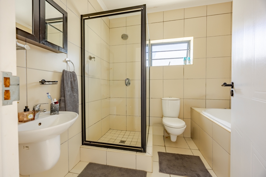 2 Bedroom Property for Sale in Burgundy Estate Western Cape